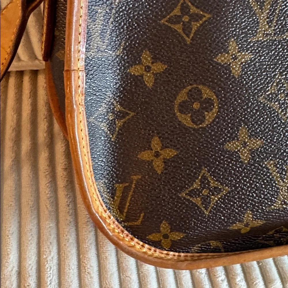 Beautiful vintage Menilmontant Louis Vuitton - Picture 4 of 11